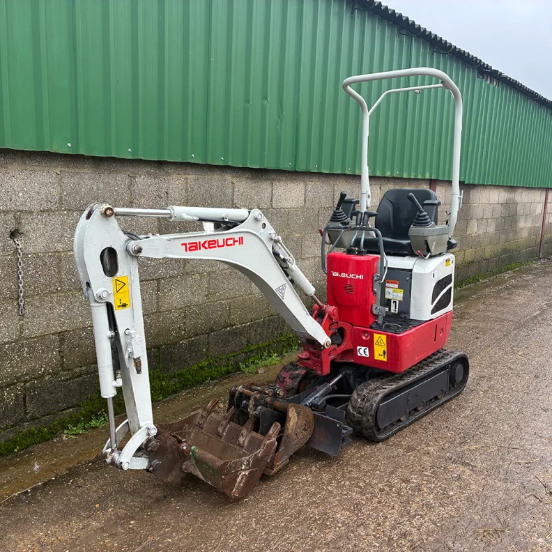 1T Excavator Takeuchi TB210 2017